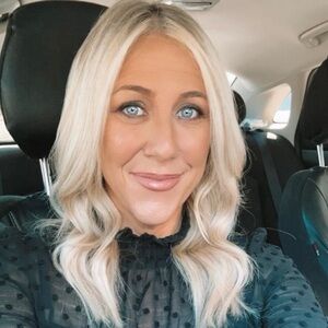 Meet your Posher, Alicia